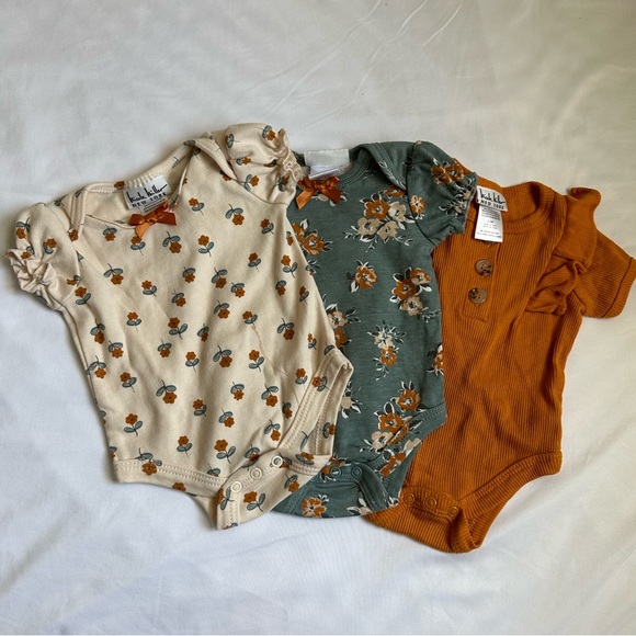 Baby Girl Fall Onesies 0-3 Months (3 pack) - Picture 2 of 6